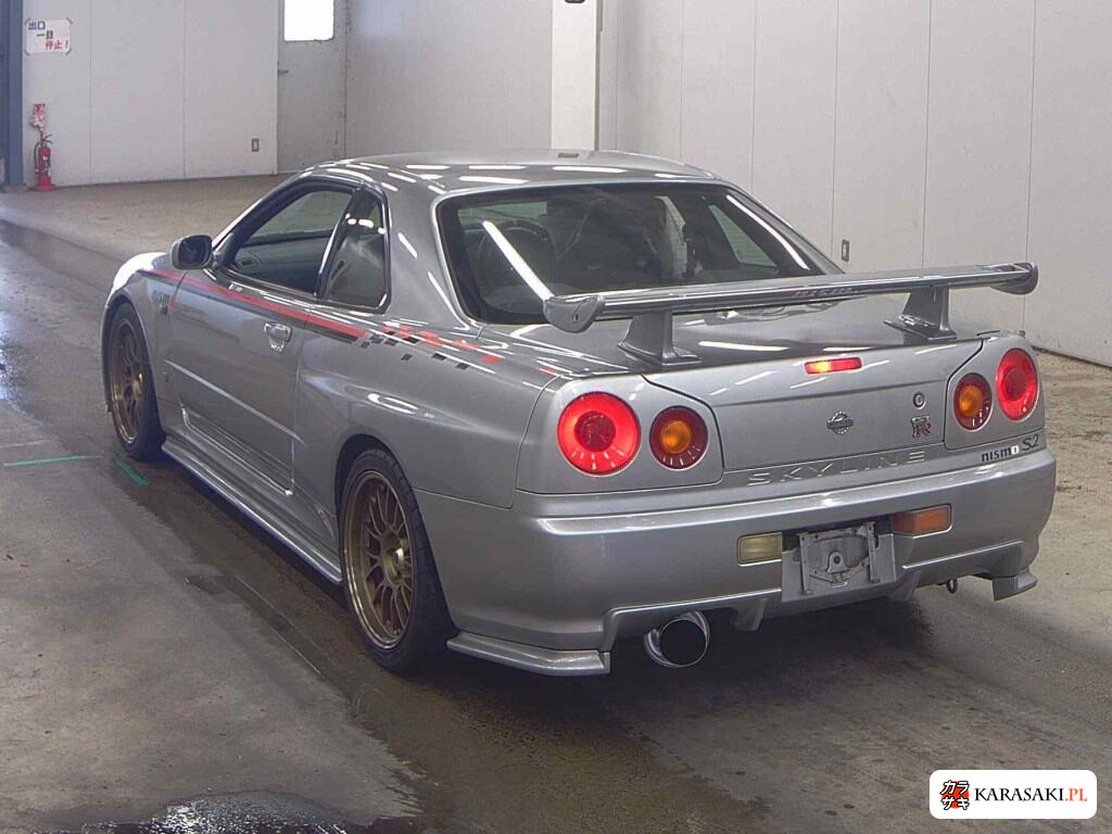 Nissan Skyline 1999 z aukcji japońskiej