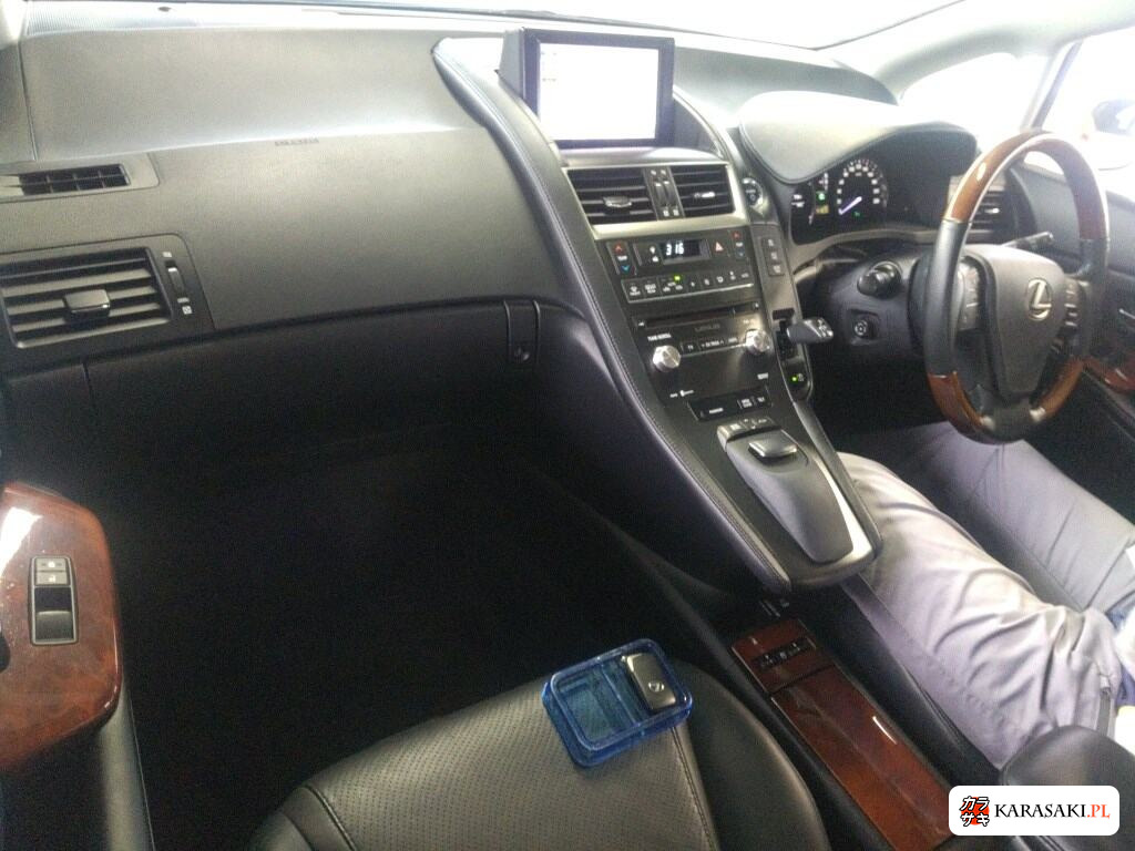 Lexus HS 2013 z aukcji japońskiej