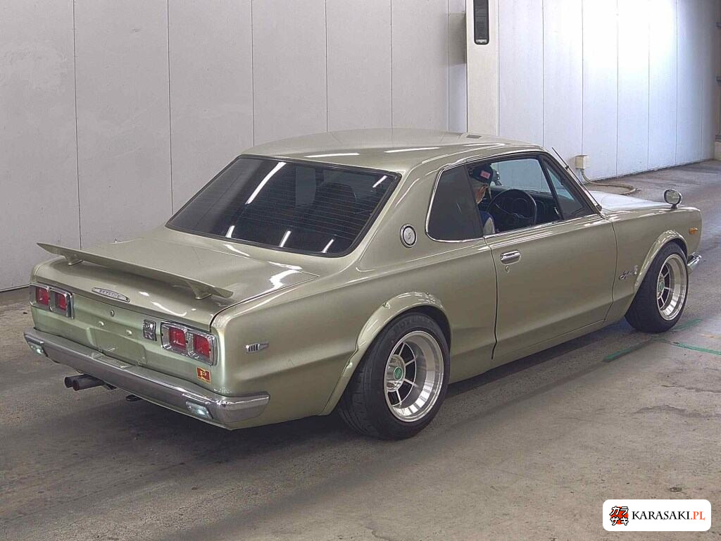 Nissan Skyline 1971 z aukcji japońskiej