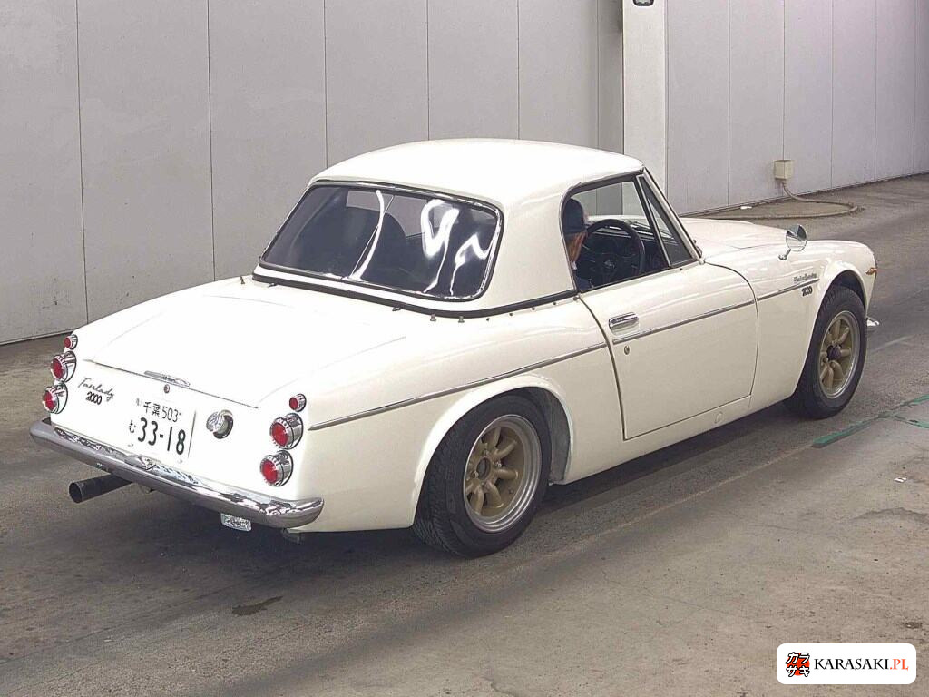 Nissan Datsun Fairlady 1968 z aukcji japońskiej