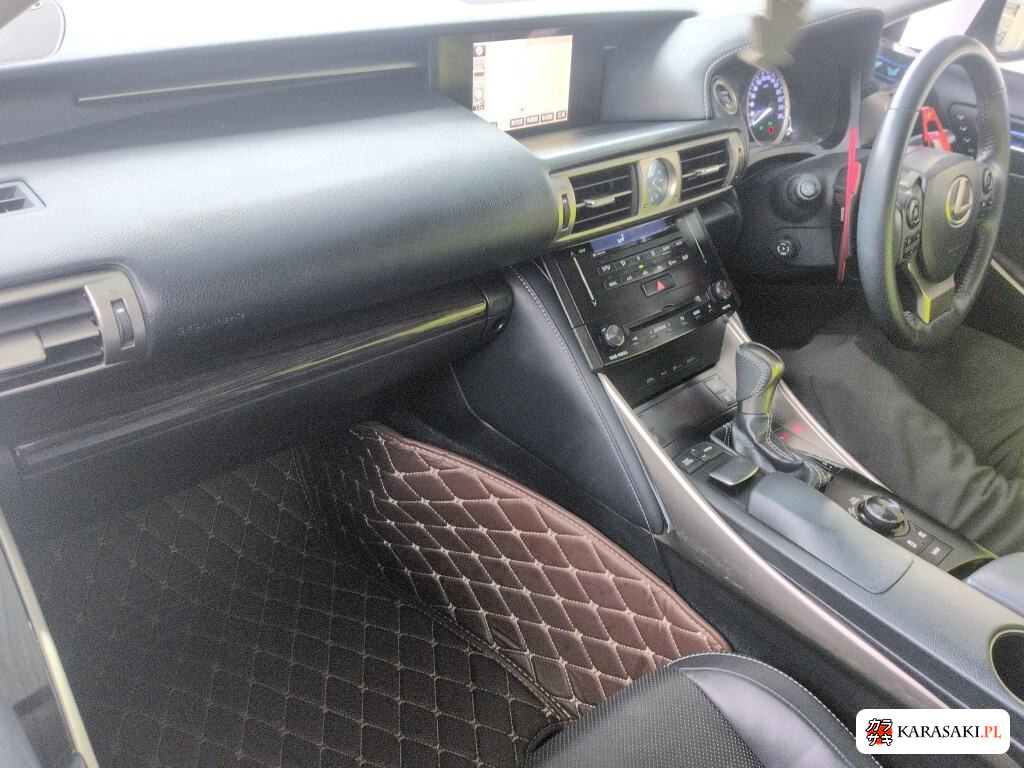 Lexus Is 2013 z aukcji japońskiej