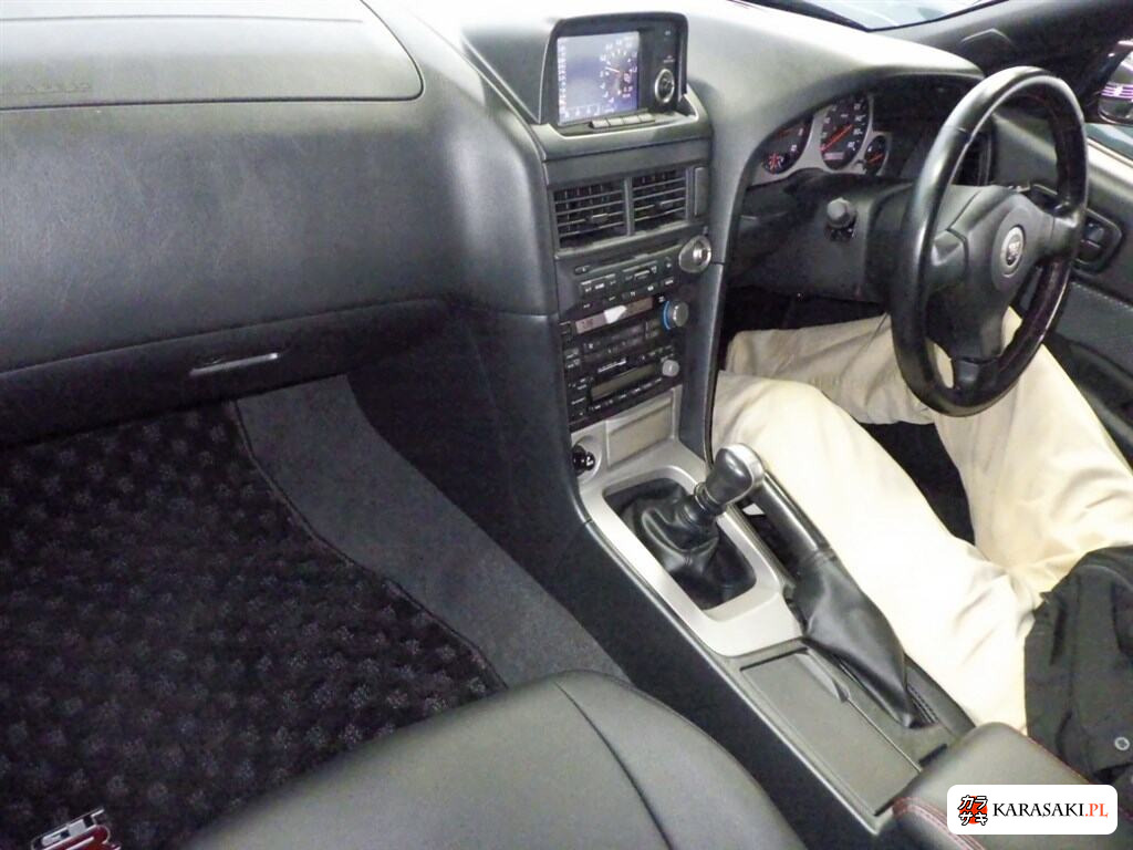 Nissan Skyline 1999 z aukcji japońskiej