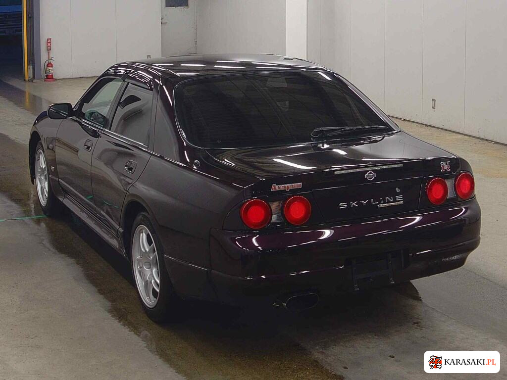 Nissan Skyline 1997 z aukcji japońskiej
