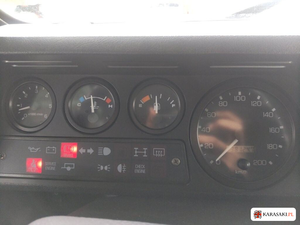 Land Rover Defender 1998 з японського аукціону
