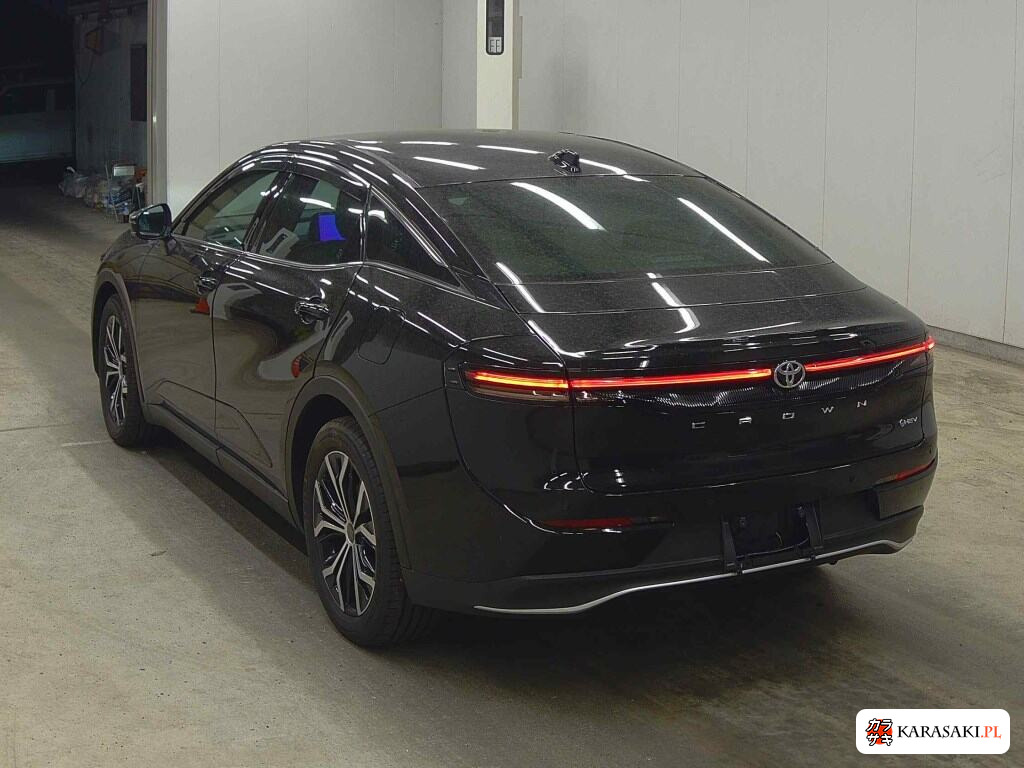 Toyota Crown Crossover 2026 z aukcji japońskiej