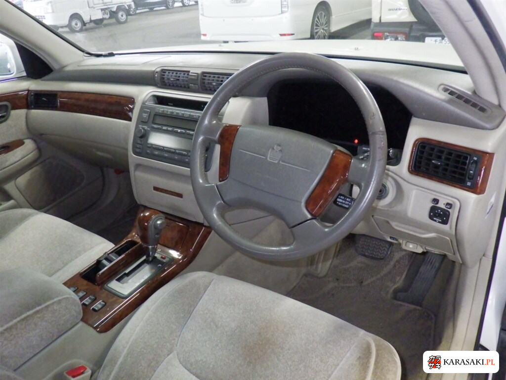 Toyota Crown 2000 z aukcji japońskiej