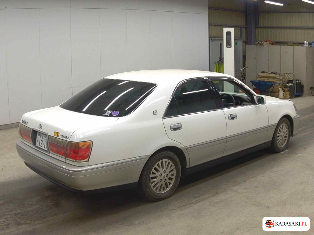 Toyota Crown 2000 z aukcji japońskiej
