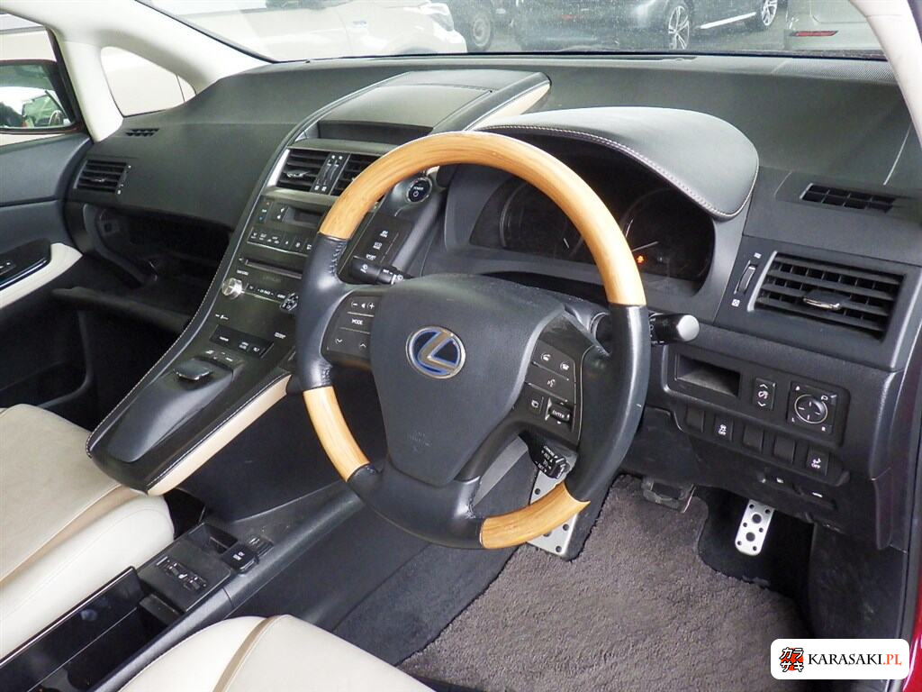 Lexus HS 2013 z aukcji japońskiej