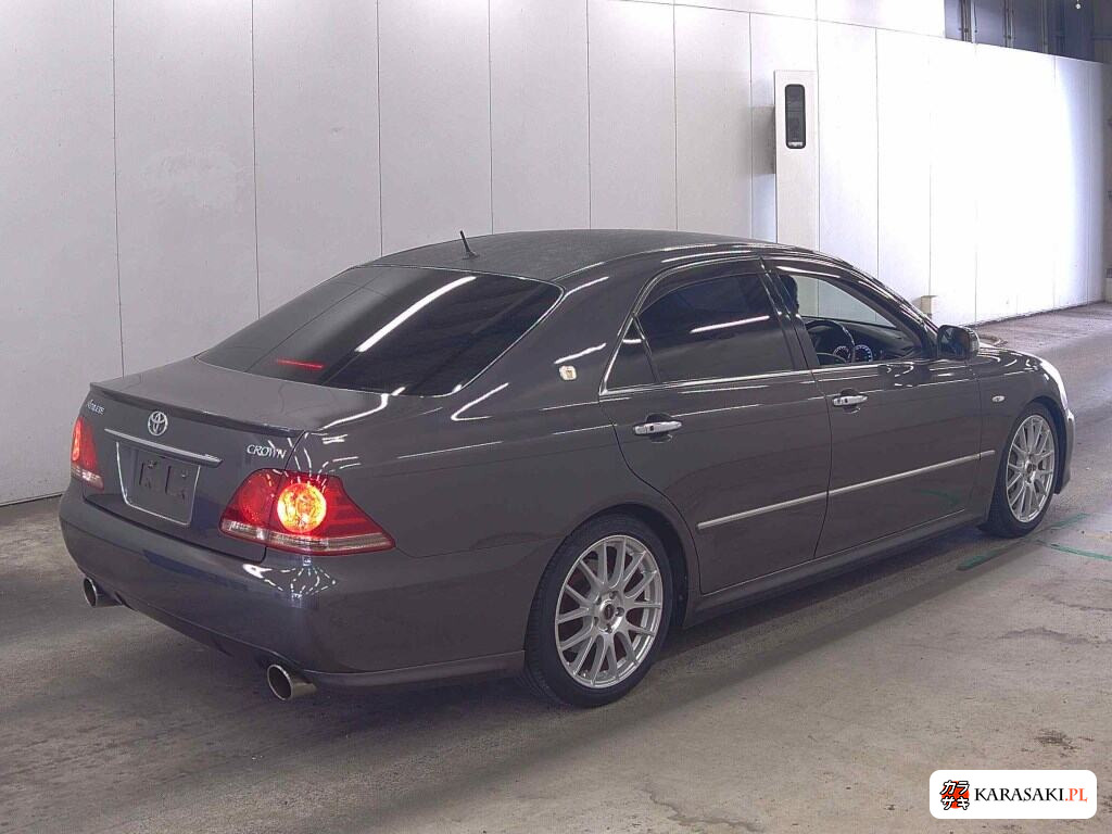 Toyota Crown 2005 z aukcji japońskiej