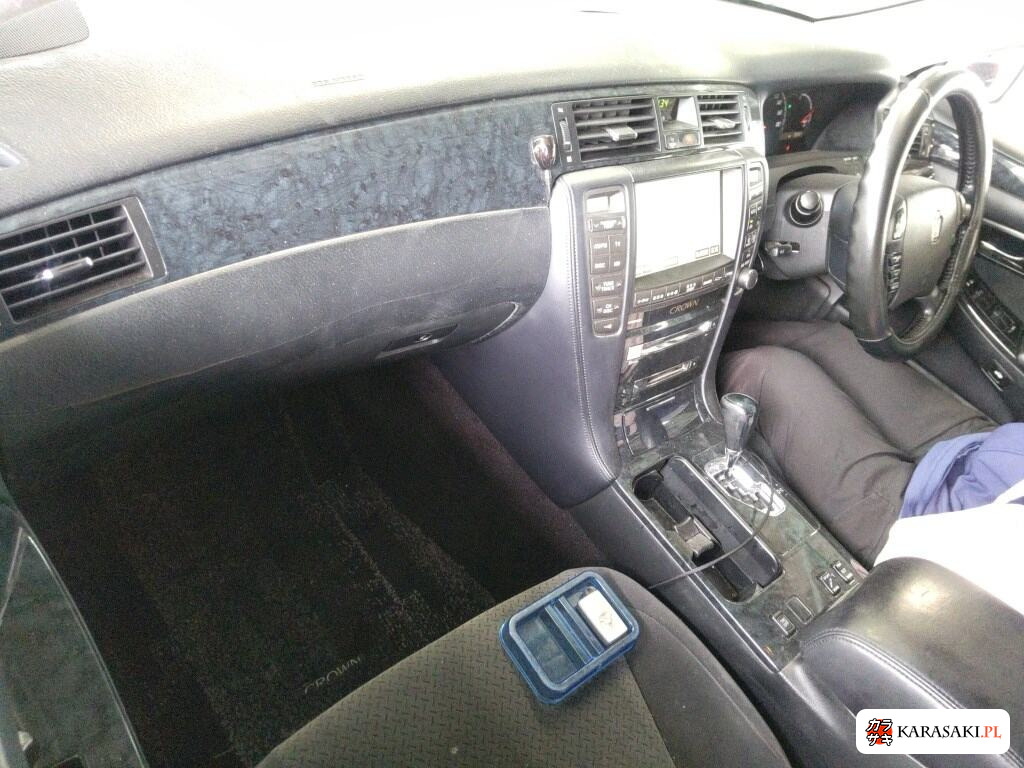Toyota Crown 2007 z aukcji japońskiej