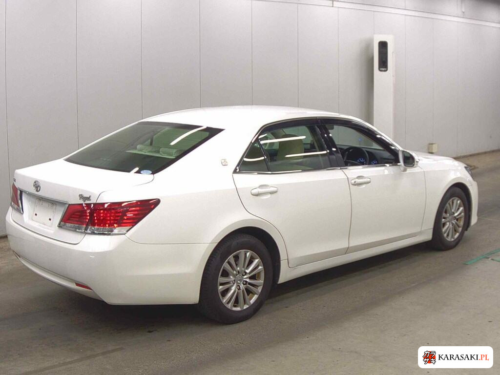 Toyota Crown 2014 z aukcji japońskiej