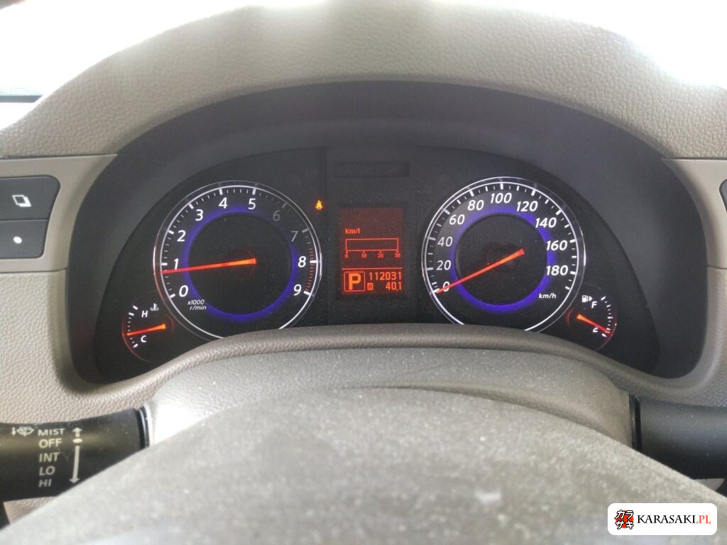 Nissan Skyline 2007 z aukcji japońskiej