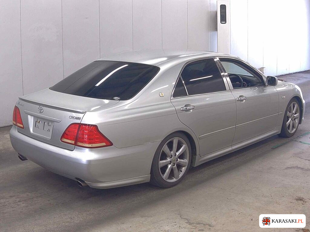 Toyota Crown 2004 z aukcji japońskiej