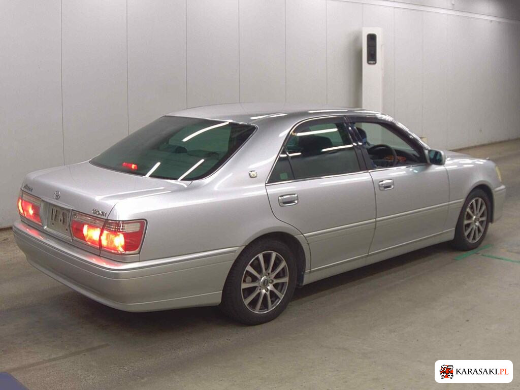 Toyota Crown 2000 z aukcji japońskiej
