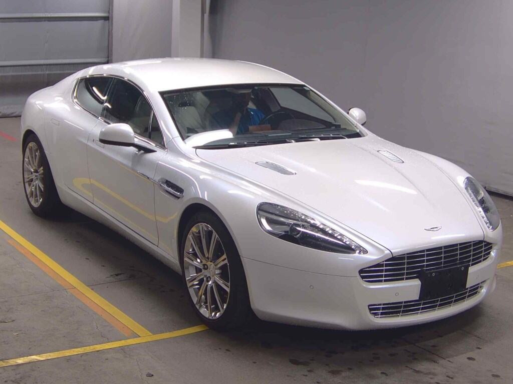 Aston Martin Rapide 2013 z aukcji japońskiej