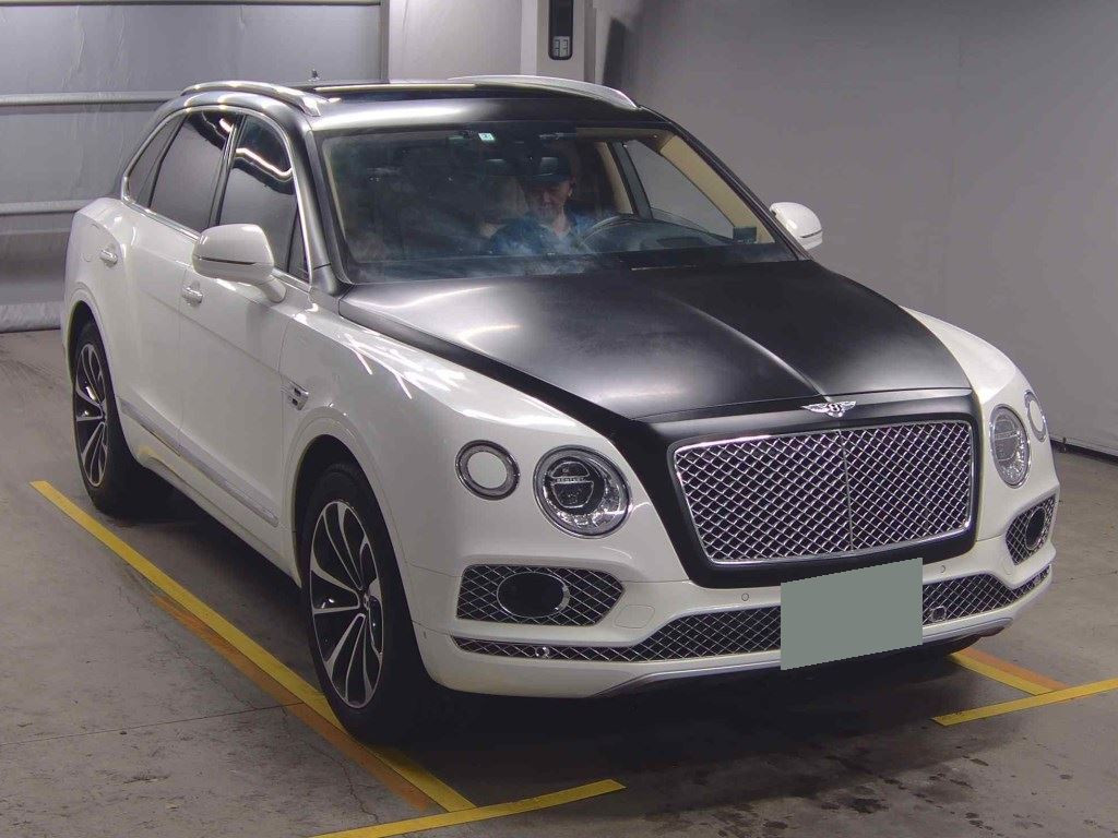 Bentley Bentayga 2017 z aukcji japońskiej
