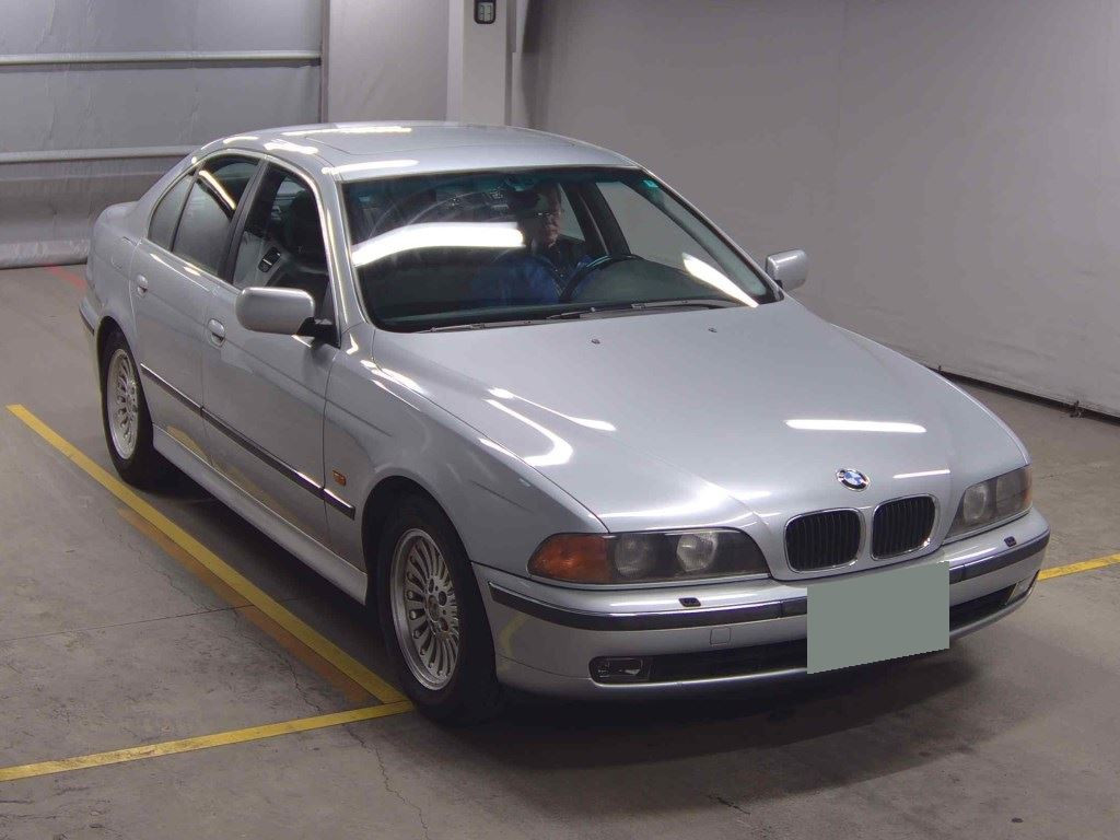 BMW 5 Series 1998 z aukcji japońskiej