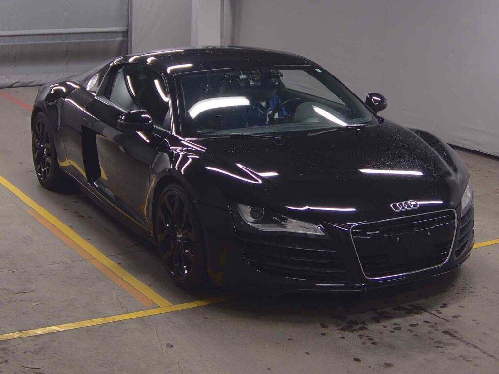 Audi R8 2007 z aukcji japońskiej