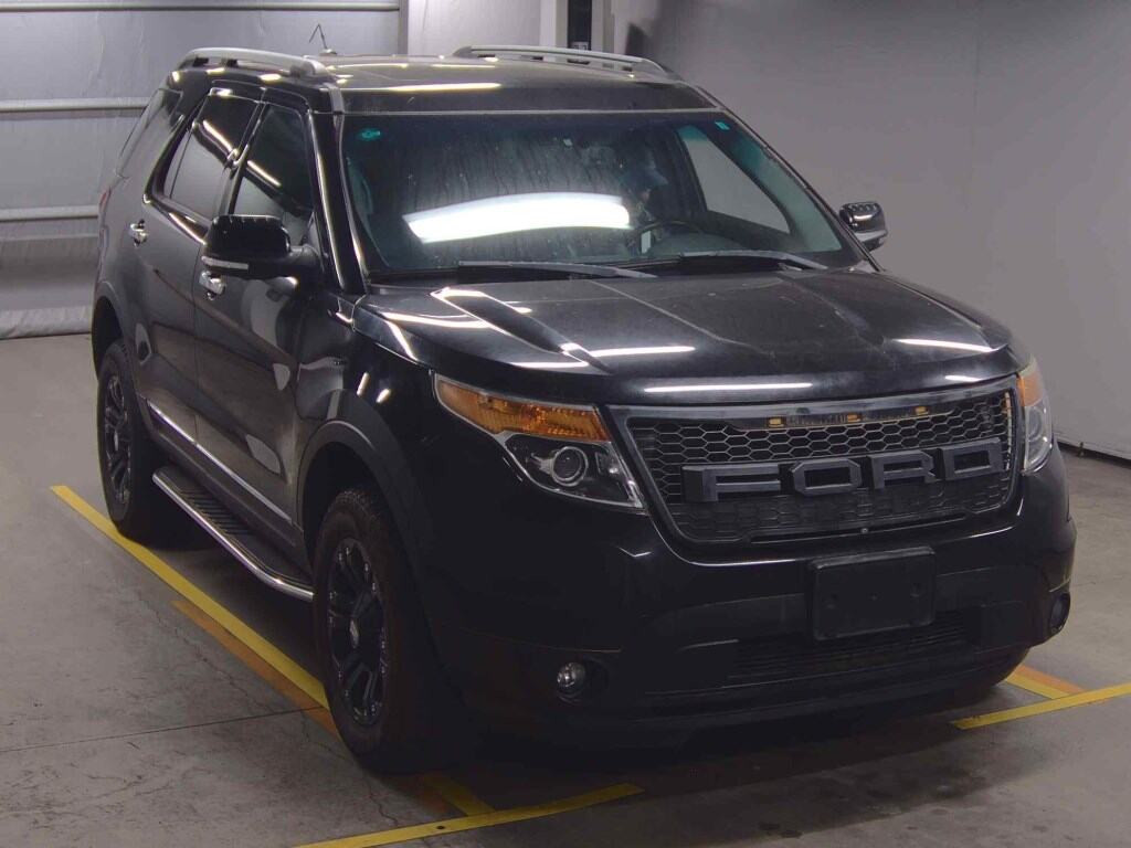 Ford Explorer 2012 from a Japanese auction