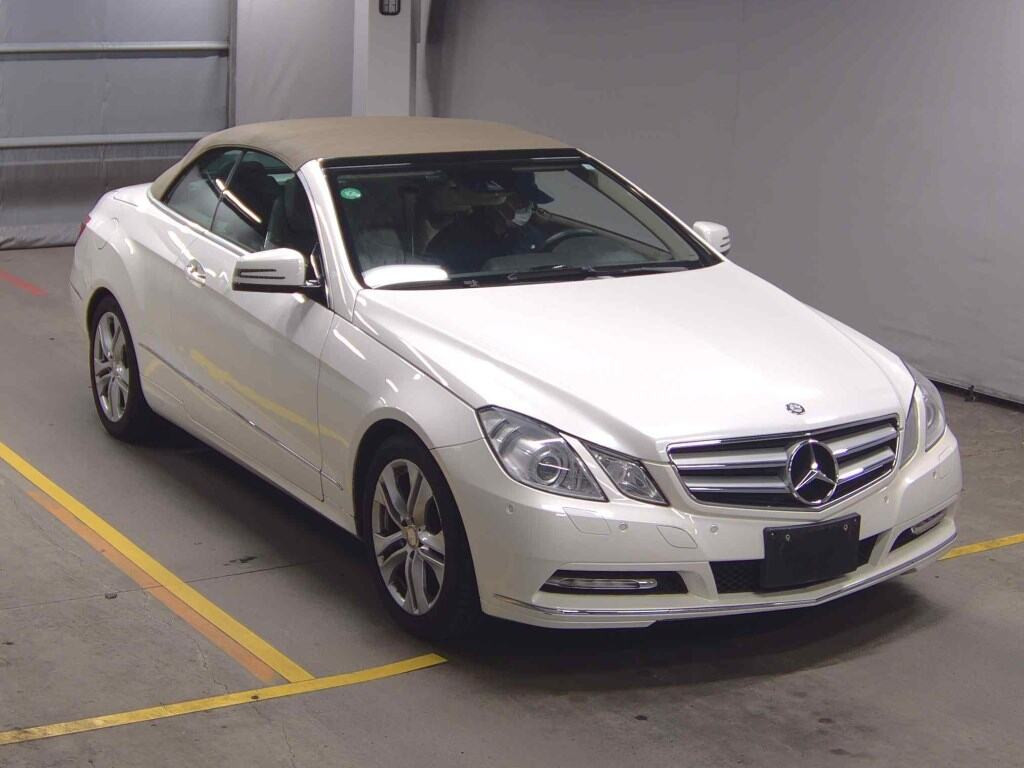 Mercedes Benz E-Class 2011 z aukcji japońskiej