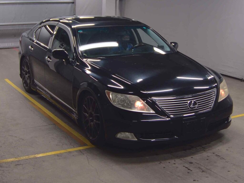 Lexus (us) LS460 2012 z aukcji japońskiej