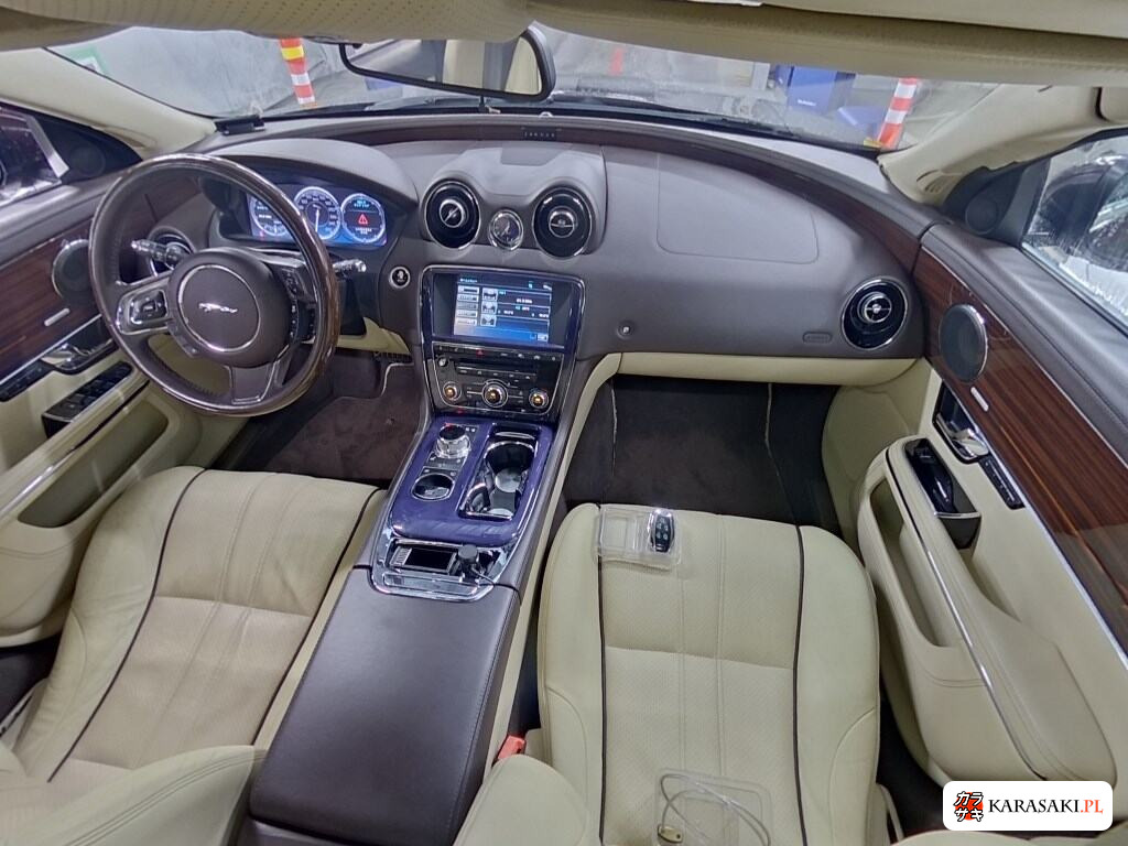 2010 Jaguar XJ 4D Super Sport 5