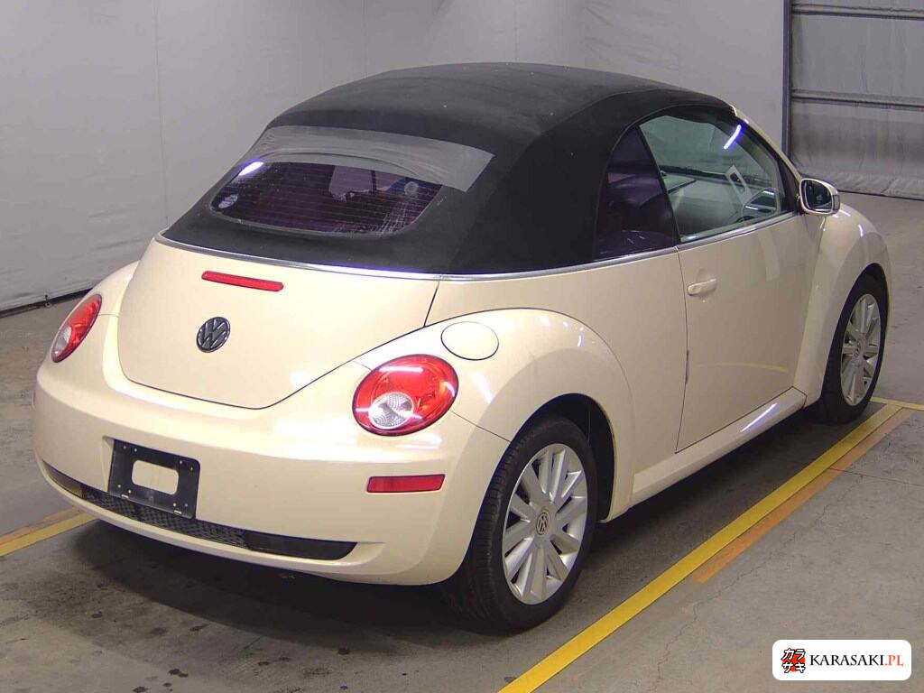 2011 Volkswagen New Beetle Cabriolet 4