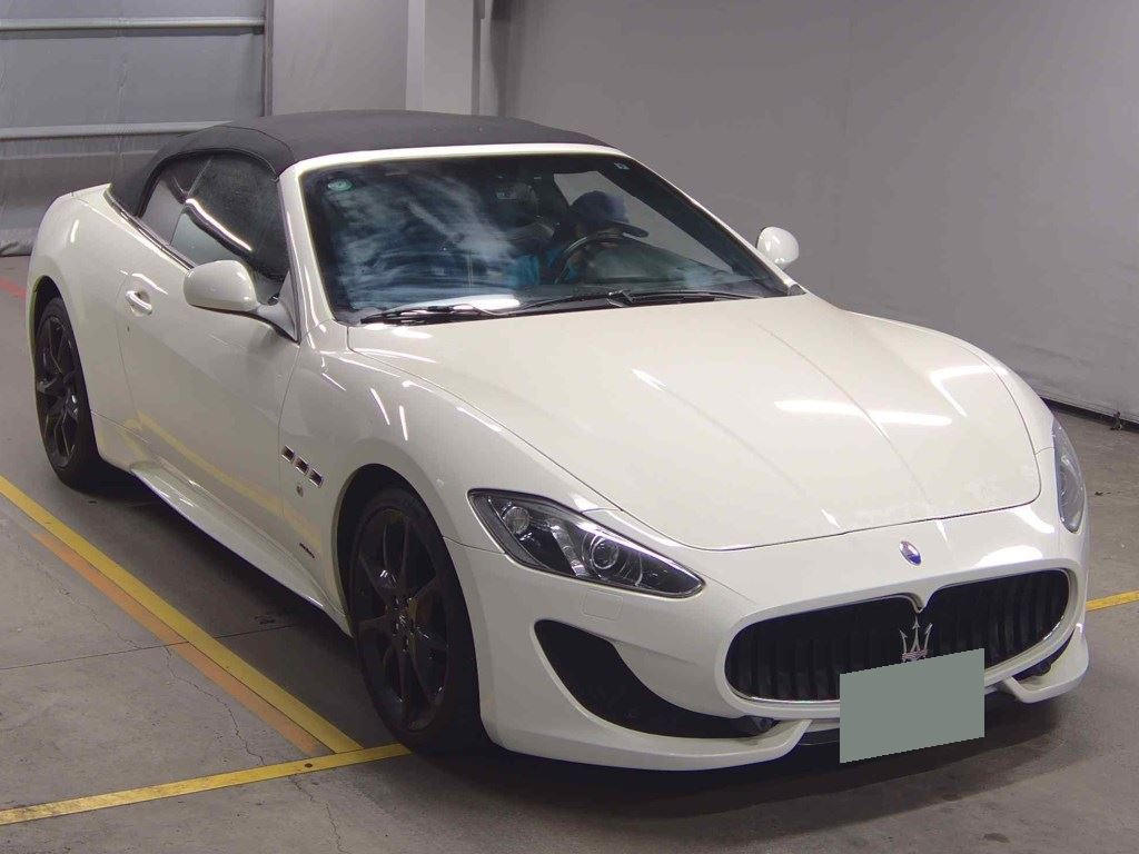 Maserati Grancabrio 2014 z aukcji japońskiej