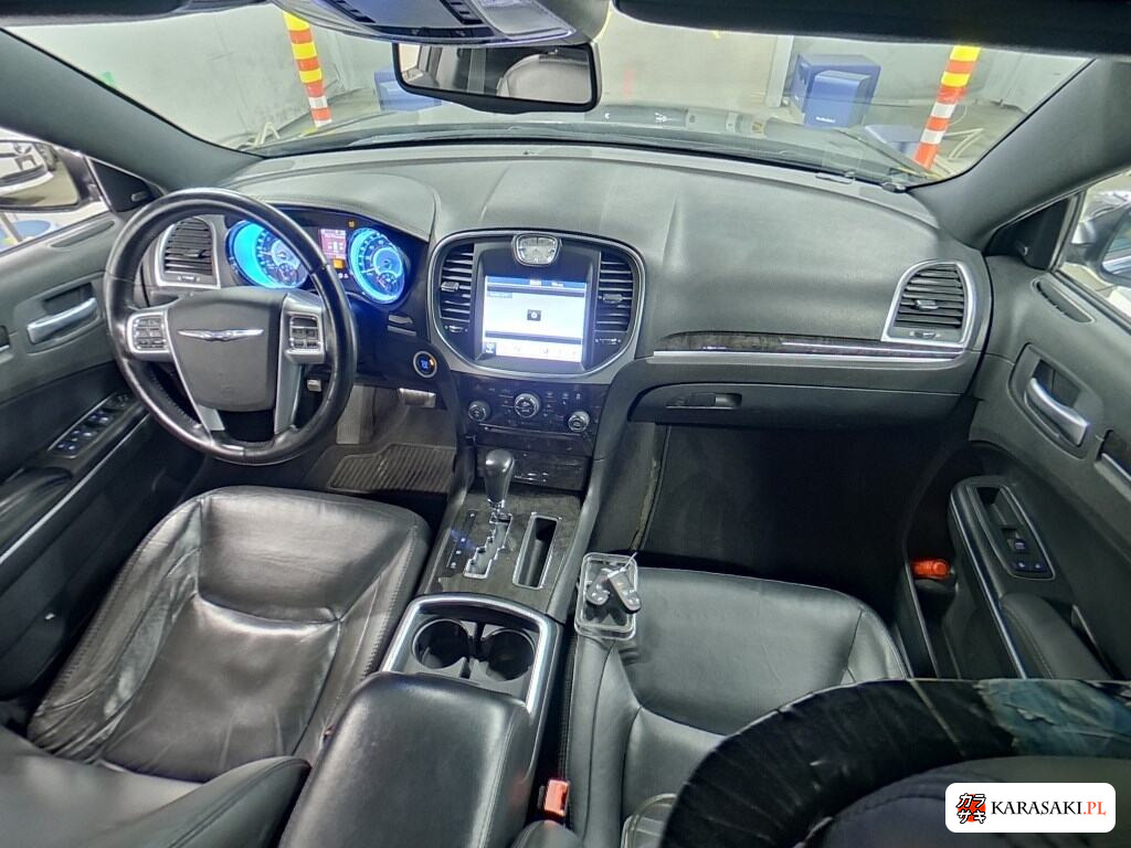 2011 Chrysler 300 5