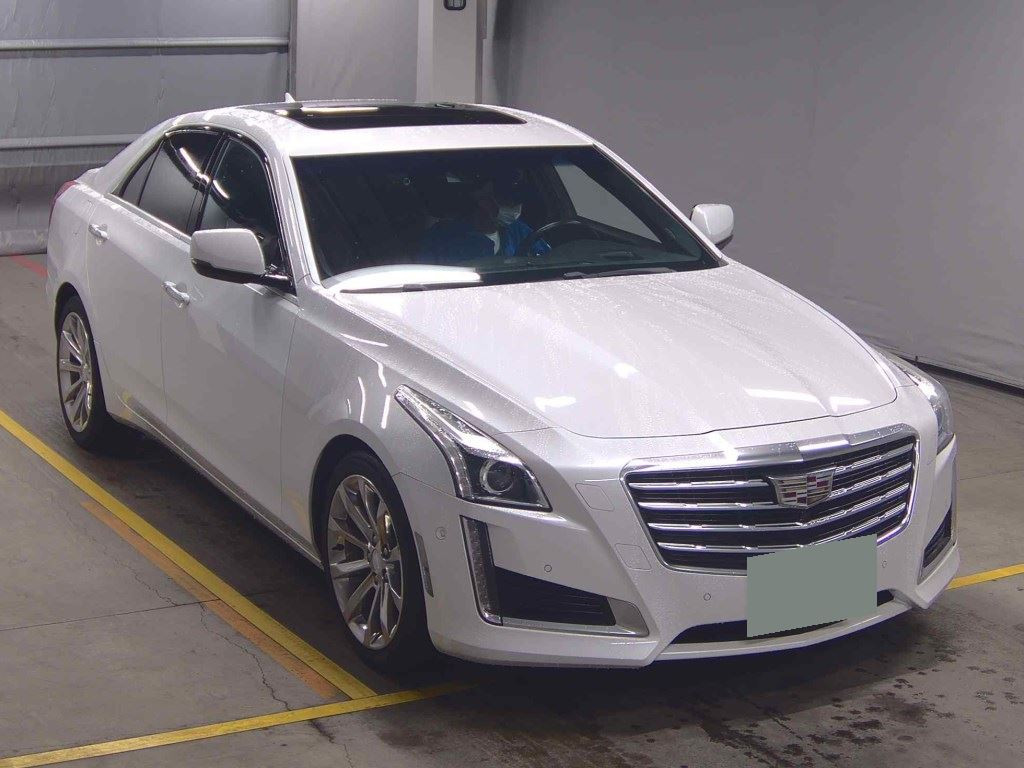 Cadillac CTS 2019 z aukcji japońskiej