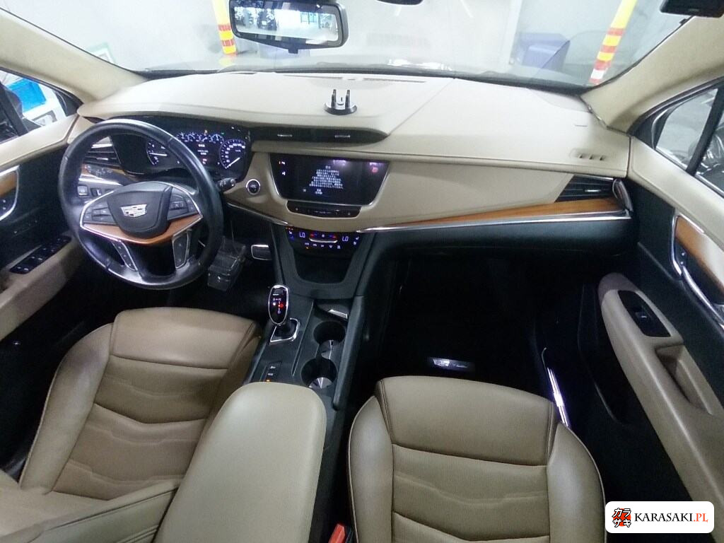 2019 Cadillac XT5 Crossover 4WD Platinum 5