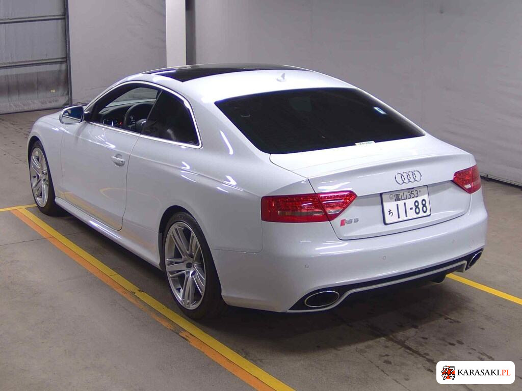 2011 Audi RS5 4WD Base Grade 2