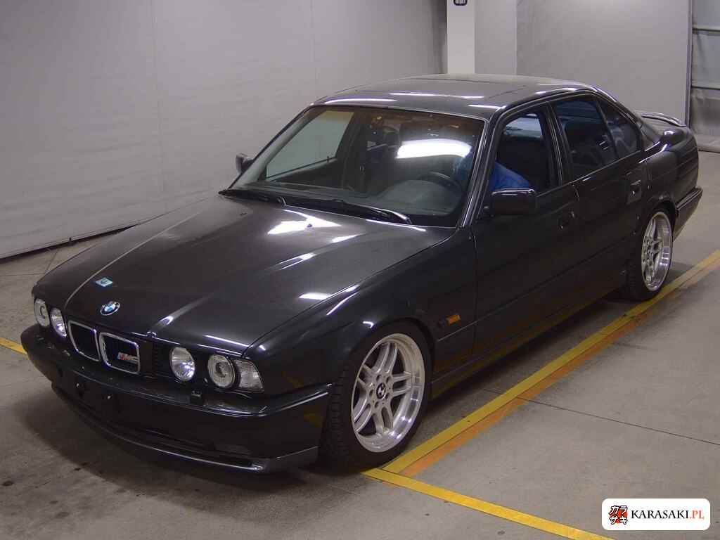 1995 BMW M5 4D 3