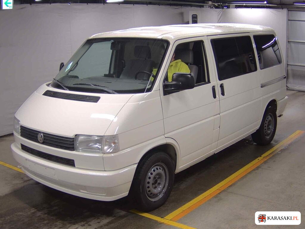 2004 Volkswagen Vanagon Base Grade 3