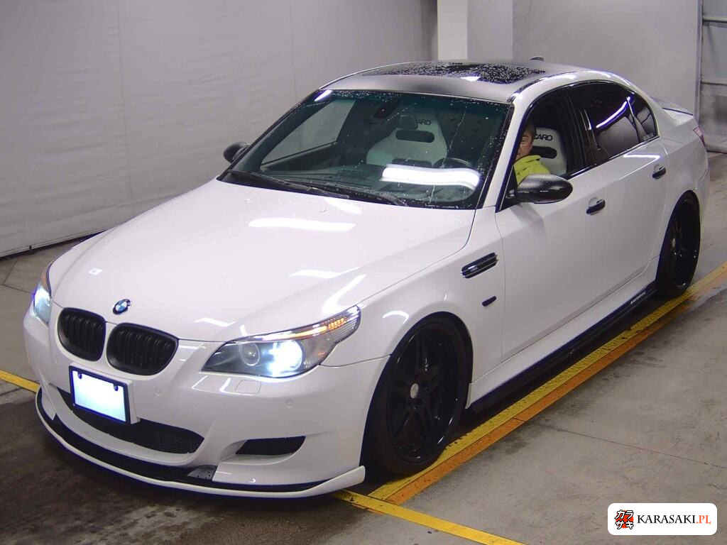 2005 BMW M5 4D 3