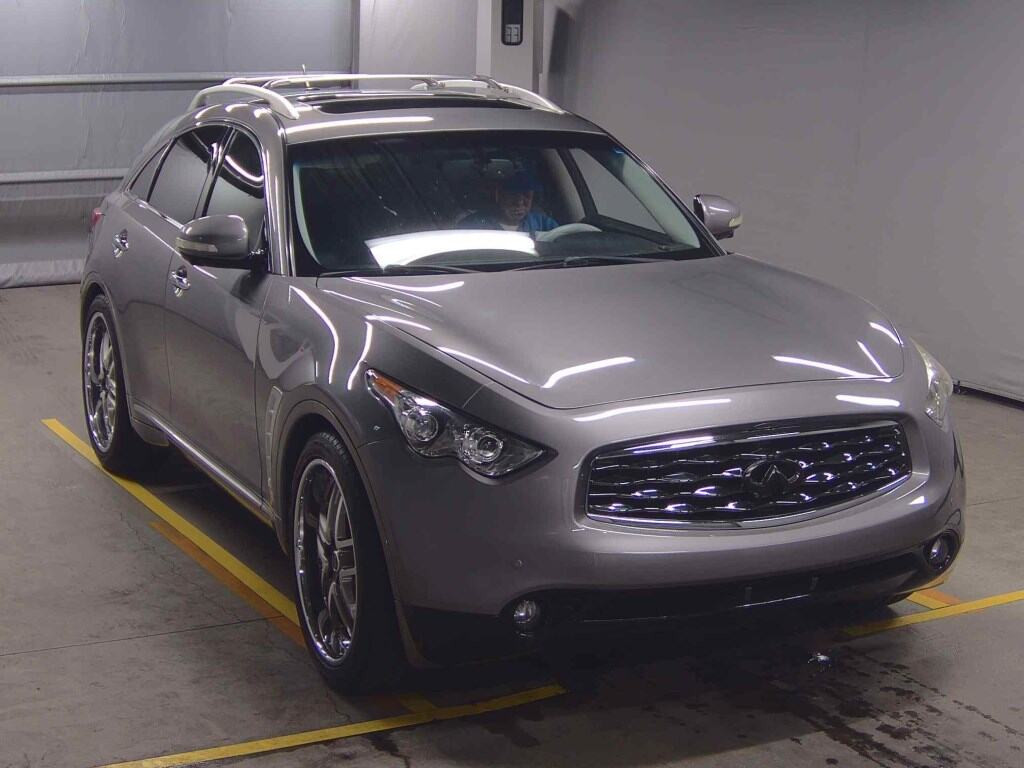 Infiniti FX35 2015 z aukcji japońskiej