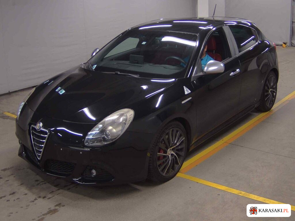 2013 Alfa Romeo Giulietta 5D Quadrifoglio Verde 3