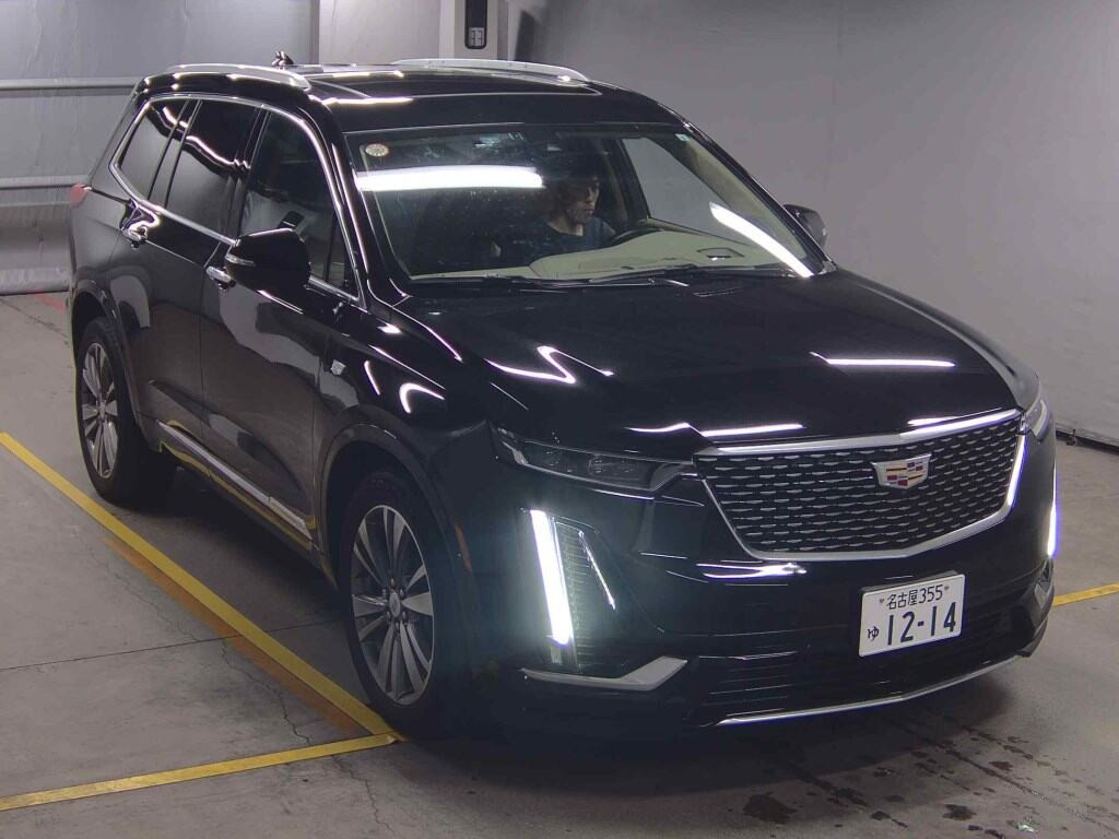 Cadillac XT6 2021 z aukcji japońskiej