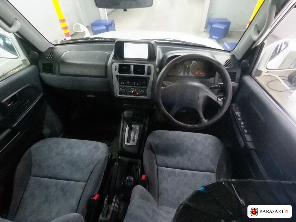 2000 Mitsubishi Pajero Io 5D 4WD 5