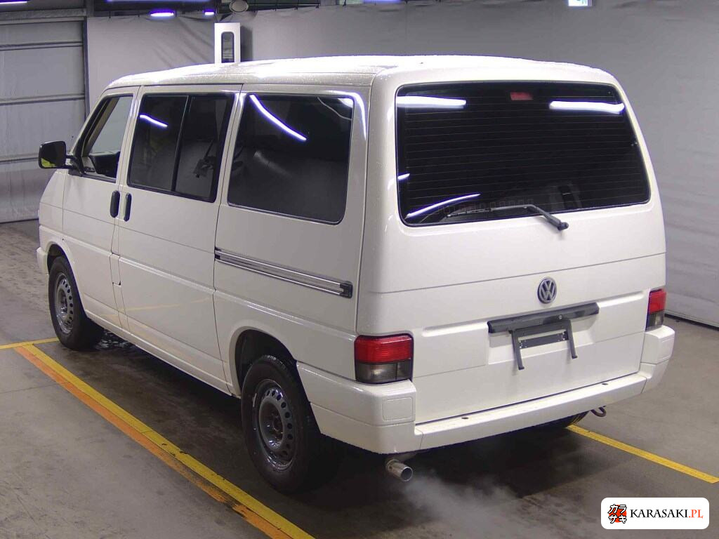2004 Volkswagen Vanagon Base Grade 2