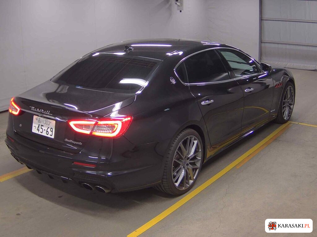 Maserati Quattroporte 2017 z aukcji japońskiej