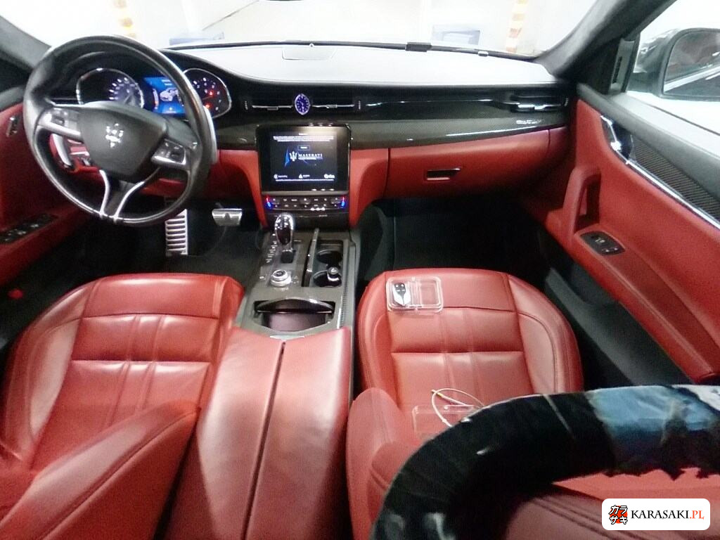 Maserati Quattroporte 2017 z aukcji japońskiej