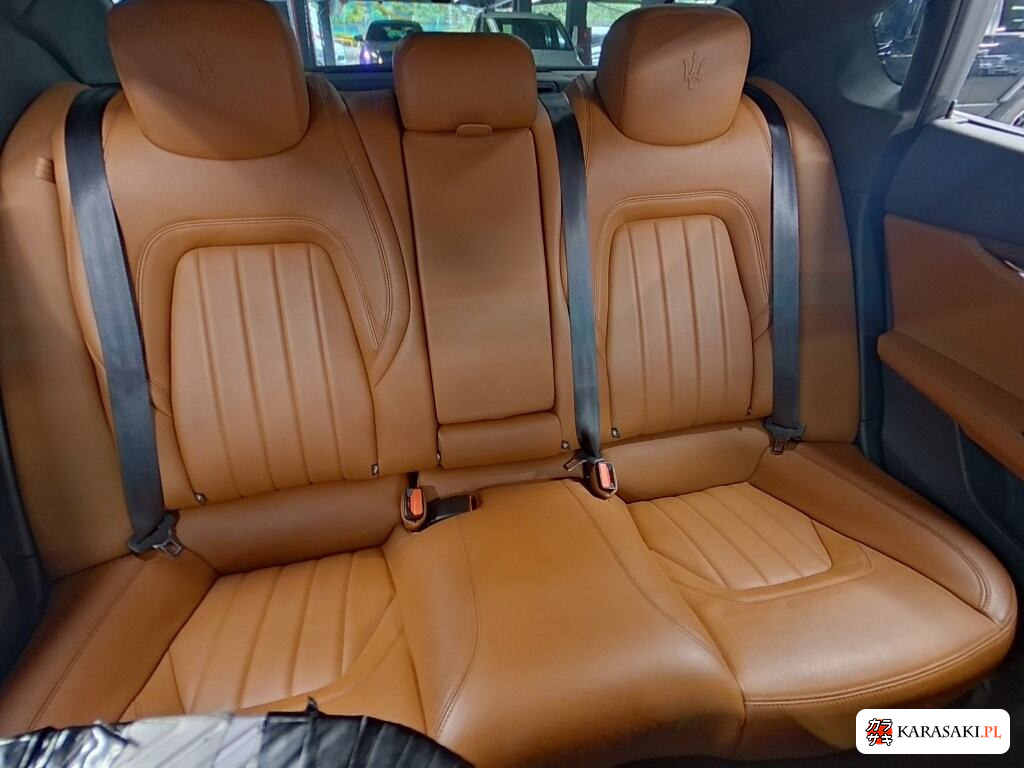 Maserati Quattroporte 2013 z aukcji japońskiej