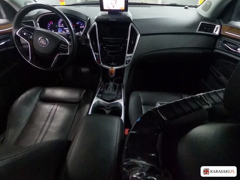 Cadillac SRX Crossover 2013 z aukcji japońskiej