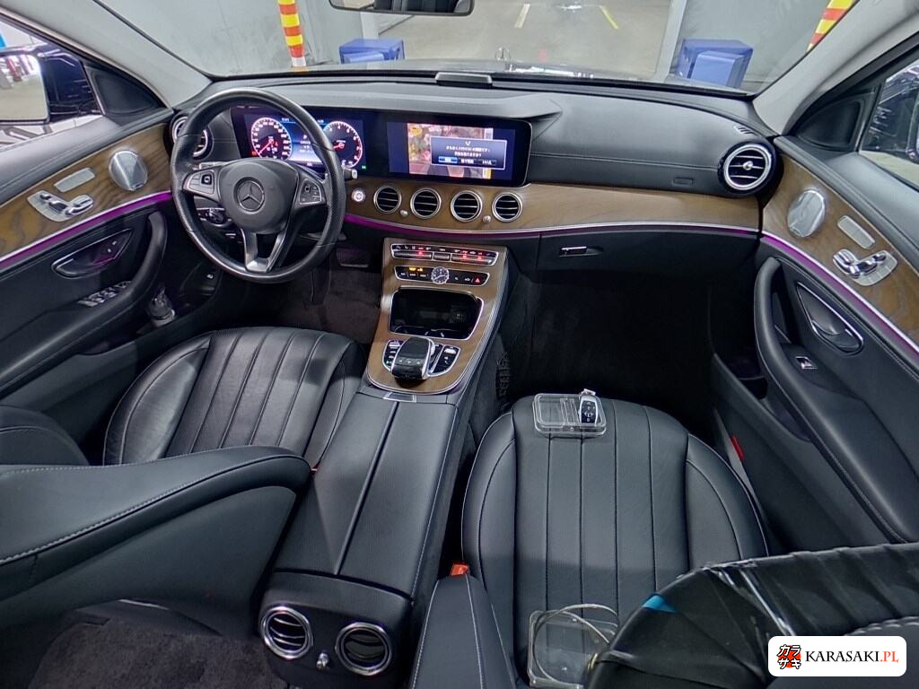 Mercedes Benz E-Class 2018 z aukcji japońskiej