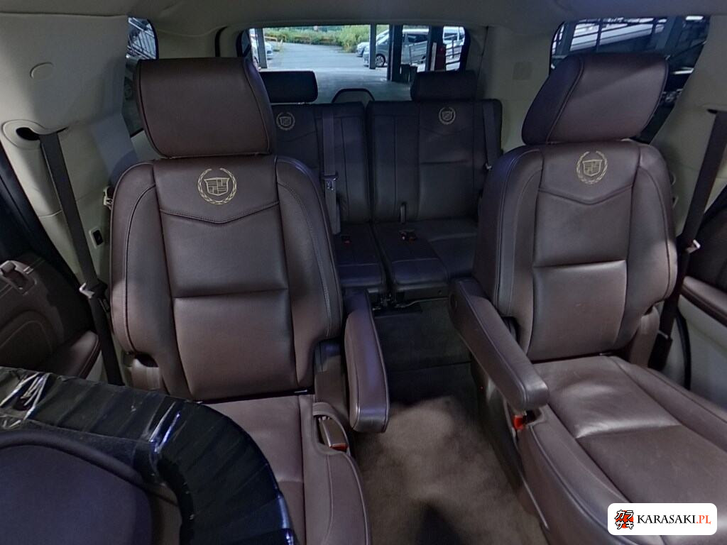Cadillac Escalade 2012 z aukcji japońskiej