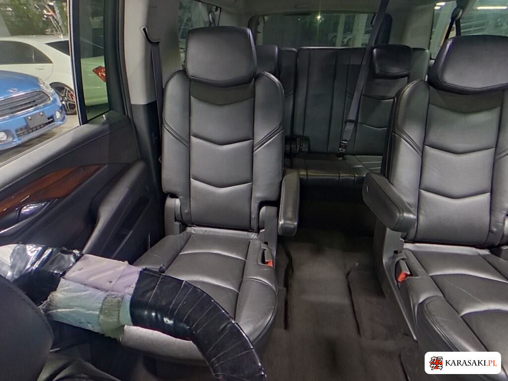 Cadillac Escalade 2019 z aukcji japońskiej