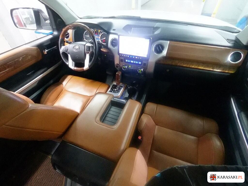 America Toyota Tundra 2016 z aukcji japońskiej