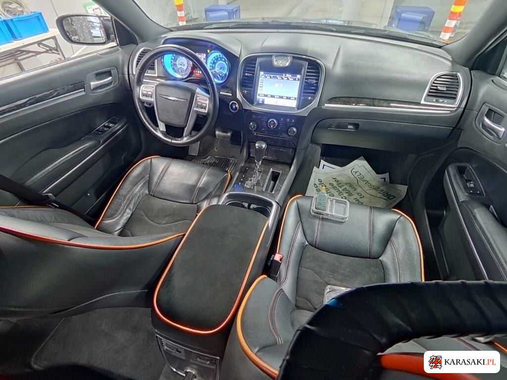 Chrysler 300 2012 z aukcji japońskiej