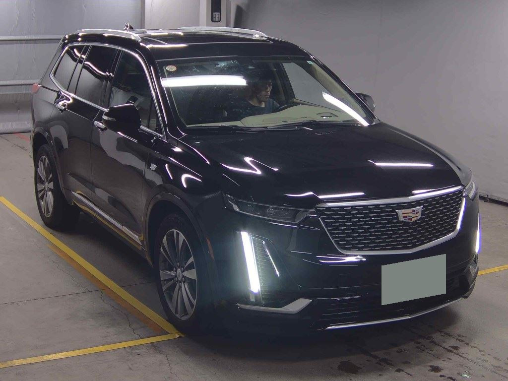 Cadillac XT6 2021 z aukcji japońskiej